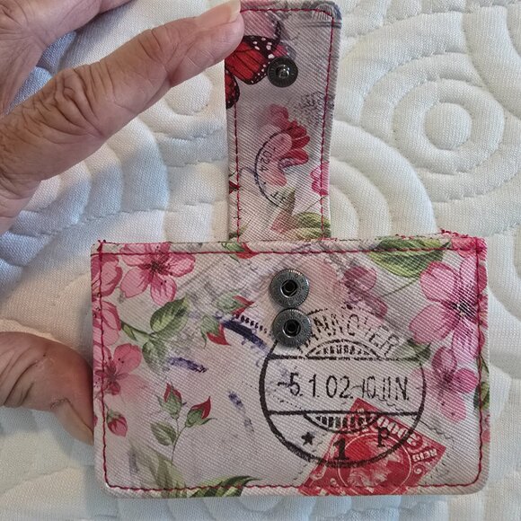 Safe Keeper Women's Pink Floral Accordion 4 Pouch Vinyl Wallet 3”X4” NWOT - Picture 3 of 8